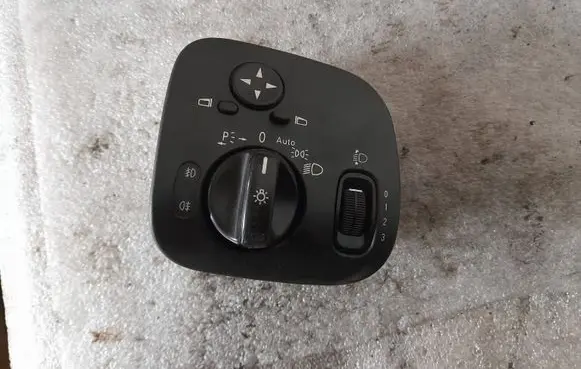 Mercedes-Benz C W203 Light switch A2035450604 2035450604