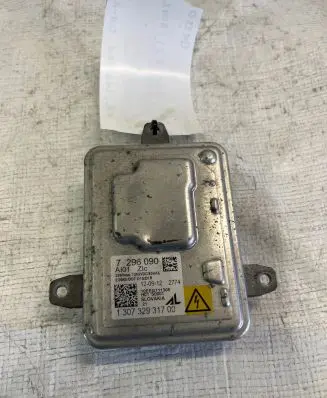 BMW 3 F30 F35 F31 Headlight ballast module Xenon 7296090 130732931700 10EES111308