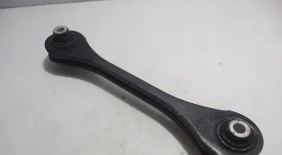 Volkswagen Touran III Rear control arm