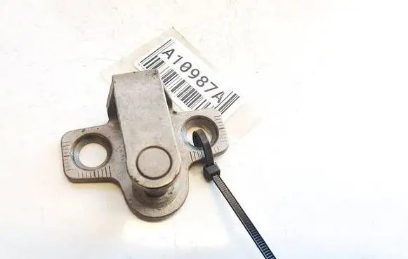 Mercedes-Benz A W168 Front door lock loop/hook striker 