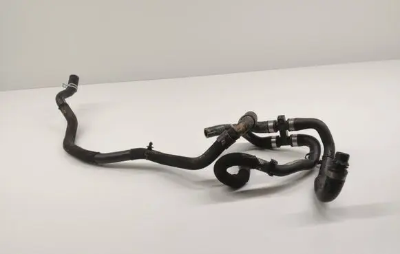 Volvo XC40 Engine coolant pipe/hose 32324802
