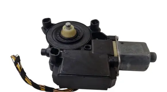 Volkswagen Polo V 6R Rear door window regulator motor 0130822532 6R0959811G