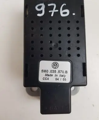 Volkswagen Golf VI Aerial antenna amplifier 5M0035570B