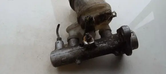 Mitsubishi Galant Master brake cylinder