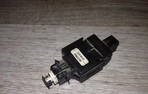 Volvo V70 Brake pedal sensor switch 8622064