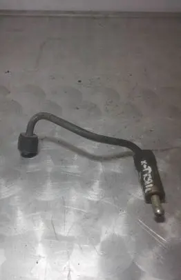 Nissan X-Trail T30 Fuel injector supply line/pipe XTC01