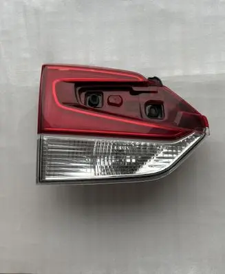 Tailgate rear/tail lights