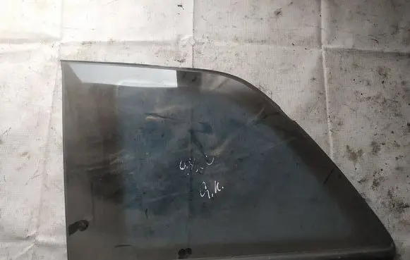 Opel Zafira B Rear side window as3