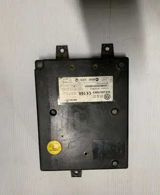 Volkswagen PASSAT B6 Bluetooth control unit module 3C0035729B N342Z276 032759093693784