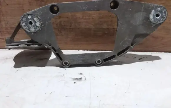 Audi A6 S6 C7 4G Rear differential/diff mount bracket 8K05992I7G