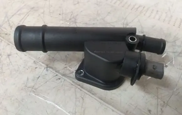 Audi A4 S4 B7 8E 8H Engine coolant pipe/hose