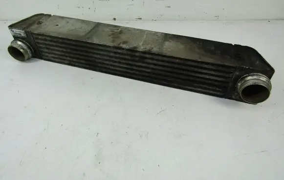 BMW 5 E60 E61 Intercooler radiator 779582301