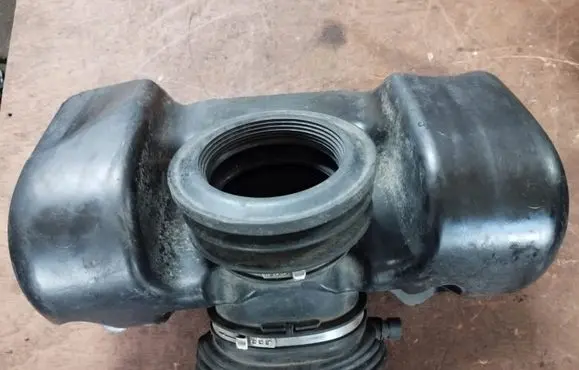 Dodge Durango I Air filter box