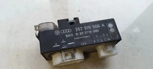 Volkswagen Golf III Coolant fan relay 357919506a 898719000