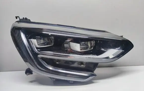 Renault Megane IV Headlight/headlamp