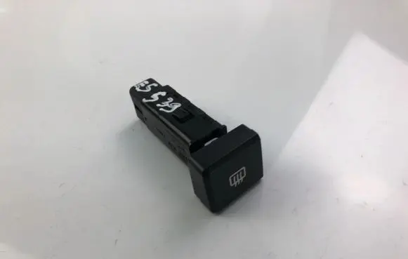 KIA Carens I Windscreen/window heater switch 405138