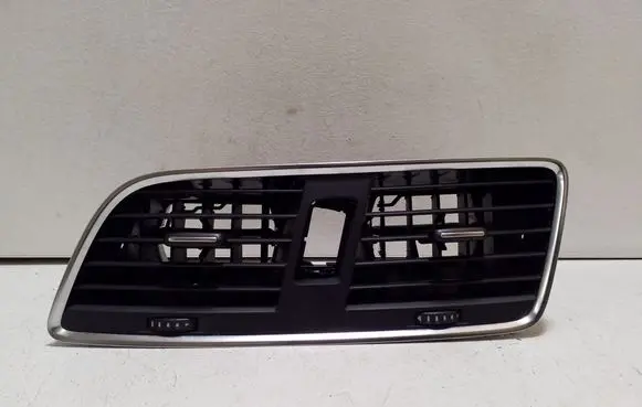 Audi Q3 8U Dash center air vent grill 8U2820951C