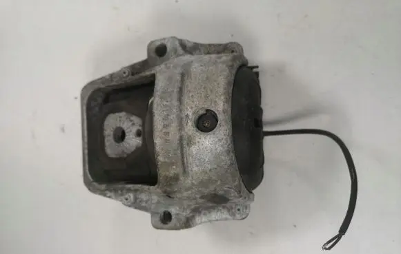 Audi A5 Sportback 8TA Engine mount bracket