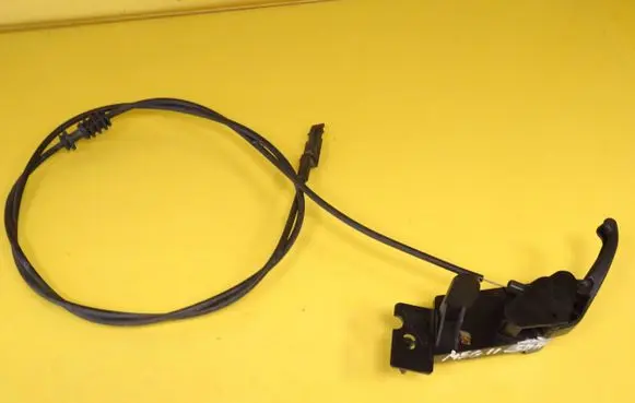 Engine bonnet/hood lock release cable