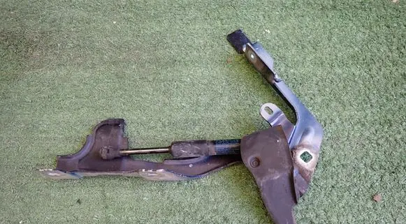 Citroen DS7 Crossback Engine bonnet/hood hinges