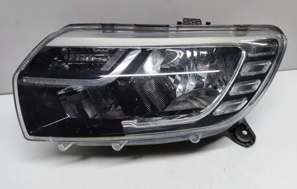 Renault Sandero II Headlight/headlamp 260605665R