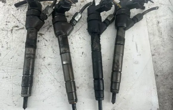 BMW 3 E90 E91 Fuel injectors set 0445110288