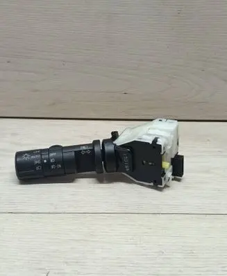 Nissan Qashqai+2 Indicator stalk 14425