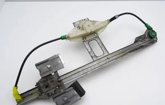 Volkswagen Golf III Rear door manual window regulator 1H4839401B