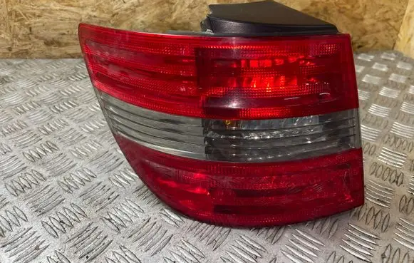Mercedes-Benz B W245 Rear/tail lights 2752