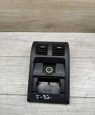 Volkswagen PASSAT B6 Rear air vent grill 3C0864298P 0543505623