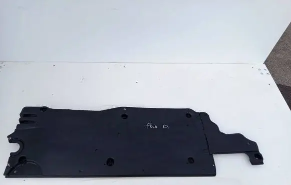 Volkswagen Polo VI Rear underbody cover/under tray 2Q0825102A