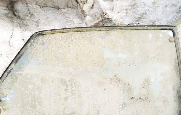 Mazda 626 Rear door window glass