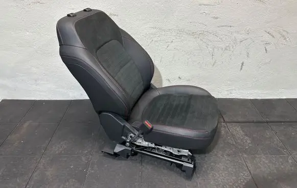 Ford Kuga III Front driver seat