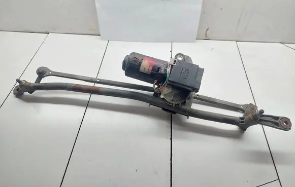 Alfa Romeo 156 Front wiper linkage and motor 