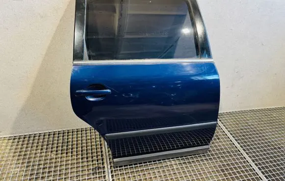 Volkswagen PASSAT B5.5 Rear door 
