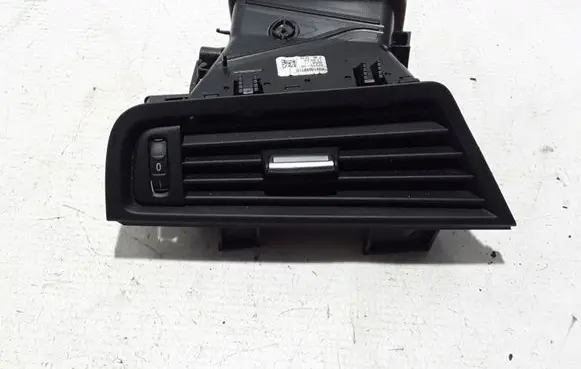 BMW 5 F10 F11 Dashboard side air vent grill/cover trim 9166887