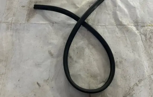 Volkswagen PASSAT B8 Engine compartment rubber 3G0823723