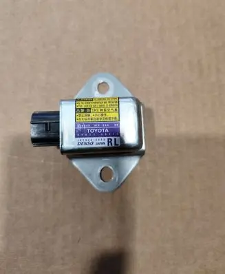 Toyota Land Cruiser (J120) Airbag deployment crash/impact sensor 8983360010 1879000472