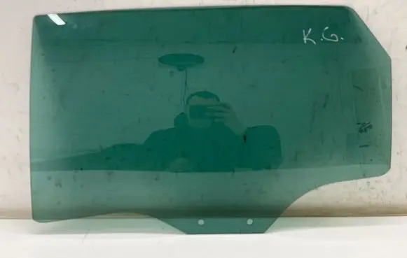 Cupra Leon Rear door window glass 5FA845025E