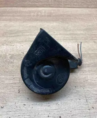 Skoda Octavia Mk3 (5E) Horn signal A046522 0055306 55306