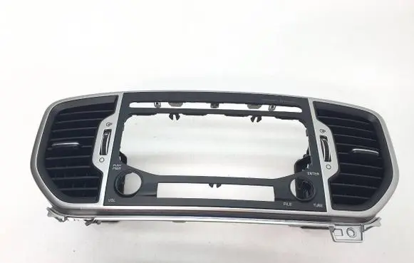 KIA Sportage Dash center air vent grill