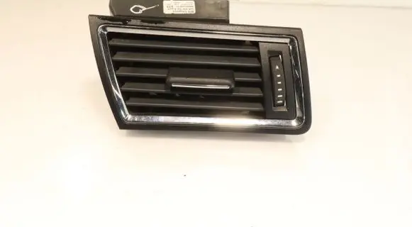 Seat Toledo IV (NH) Dashboard side air vent grill/cover trim