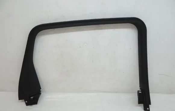 Rear door trim (molding)