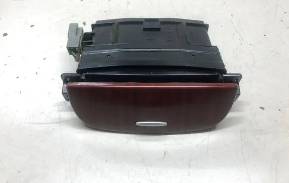 Ashtray (front)