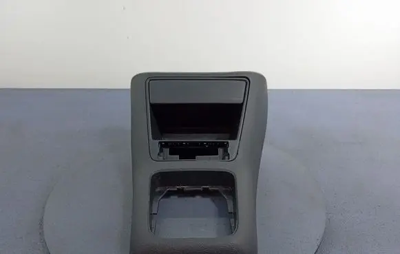 Volkswagen Tiguan Center console 5N1863476A