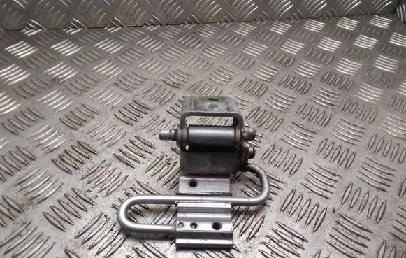 Audi A6 S6 C6 4F Rear door lower hinge 8E0833411E