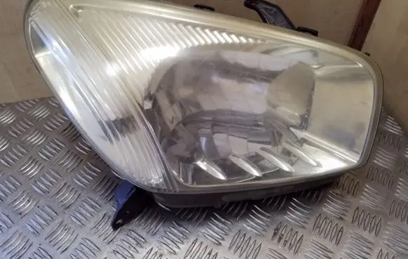 Toyota RAV 4 (XA20) Headlight/headlamp