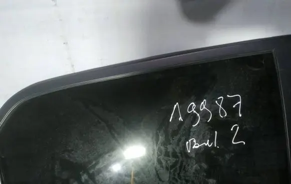 Mazda 2 Rear door window glass