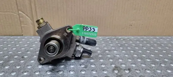 Volkswagen Polo VI Mechanical fuel pump 04E127026BH