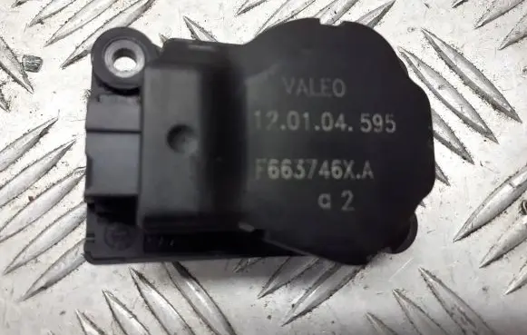 Renault Megane II A/C air flow flap actuator/motor F663746X